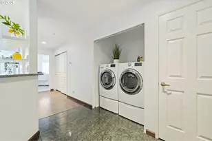 2437 NW Logan St, Camas, WA 98607 - Photo 9