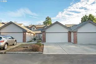 2437 NW Logan St, Camas, WA 98607 - Photo 29