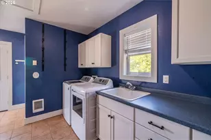 2318 Liberty St, North Bend, OR 97459 - Photo 21