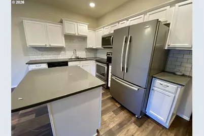 900 NE 91st Ave, Portland, OR 97220 - Photo 5