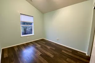 900 NE 91st Ave, Portland, OR 97220 - Photo 11
