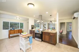 119 NE Kingwood Dr, McMinnville, OR 97128 - Photo 3