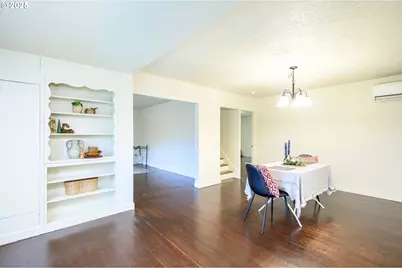 119 NE Kingwood Dr, McMinnville, OR 97128 - Photo 11