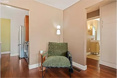 7303 SE Sherman St, Portland, OR 97215 - Photo 9