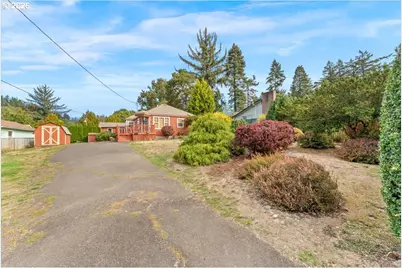 7303 SE Sherman St, Portland, OR 97215 - Photo 3