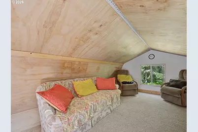 28135 E Grove Ave, Welches, OR 97067 - Photo 13