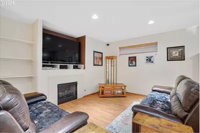 19738 SW Ashcroft Ln, Aloha, OR 97003 - Photo 7