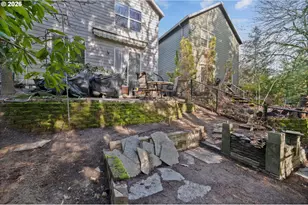 19738 SW Ashcroft Ln, Aloha, OR 97003 - Photo 27