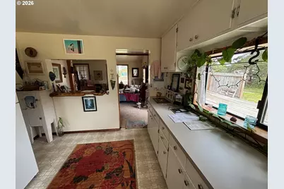330 10th Street St, Bandon, OR 97411 - Photo 29
