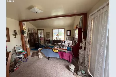 330 10th Street St, Bandon, OR 97411 - Photo 23