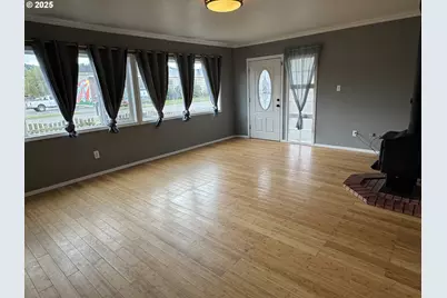 1010 N Lake Rd, Lakeside, OR 97449 - Photo 11