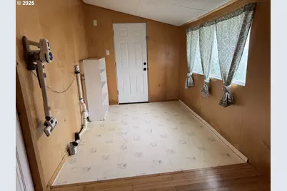 1010 N Lake Rd, Lakeside, OR 97449 - Photo 25