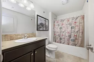 3692 Phantom Way, Eugene, OR 97402 - Photo 17