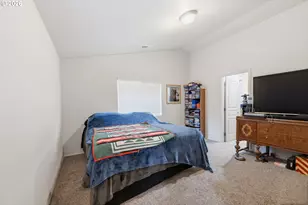 3692 Phantom Way, Eugene, OR 97402 - Photo 11