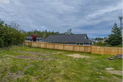 1589 Seagate Ave, Coos Bay, OR 97420 - Photo 19