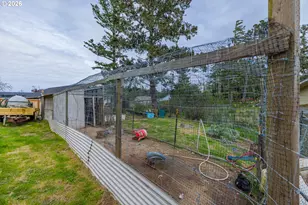 1589 Seagate Ave, Coos Bay, OR 97420 - Photo 21