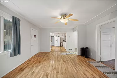 1589 Seagate Ave, Coos Bay, OR 97420 - Photo 5