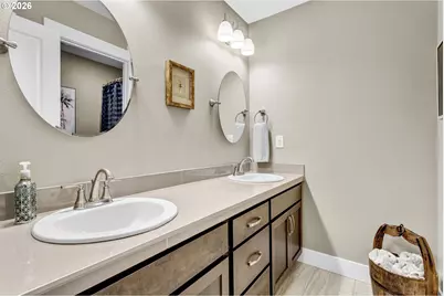 19503 SE Kay St, Milwaukie, OR 97267 - Photo 27