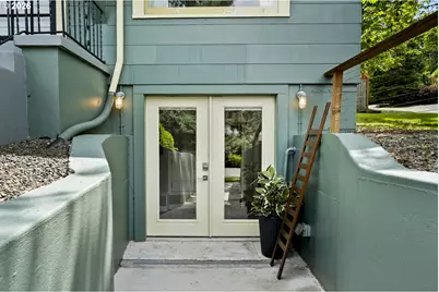 5232 SW Florida St, Portland, OR 97219 - Photo 25