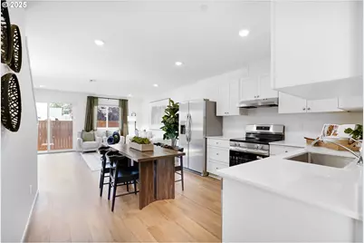 1390 NW Laura Vista Dr, Albany, OR 97321 - Photo 9