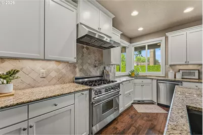 9245 SW 74th Ave, Portland, OR 97223 - Photo 11