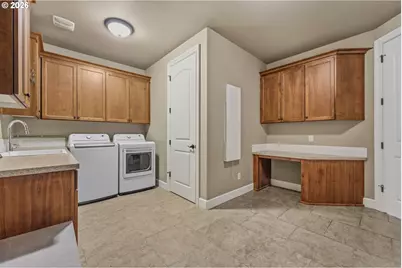 9245 SW 74th Ave, Portland, OR 97223 - Photo 23