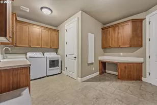 9245 SW 74th Ave, Portland, OR 97223 - Photo 23