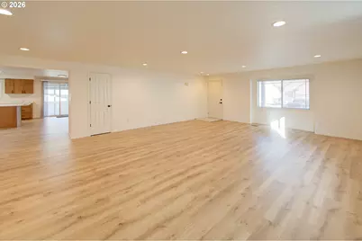 13637 SE Ellen Dr, Clackamas, OR 97015 - Photo 11