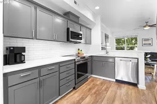 2865 NW Kennedy Ct, Portland, OR 97229 - Photo 13