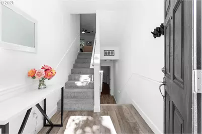 2865 NW Kennedy Ct, Portland, OR 97229 - Photo 3