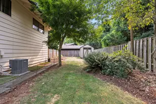 15120 SE Franklin St, Portland, OR 97236 - Photo 45