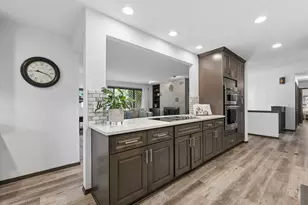 15120 SE Franklin St, Portland, OR 97236 - Photo 3