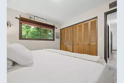 15120 SE Franklin St, Portland, OR 97236 - Photo 33