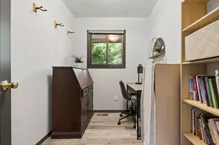 15120 SE Franklin St, Portland, OR 97236 - Photo 23