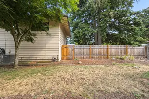 15120 SE Franklin St, Portland, OR 97236 - Photo 43