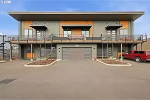 1308 E Main St, Cottage Grove, OR 97424 - Photo 3