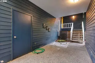 4816 SW Caldew St, Portland, OR 97219 - Photo 35