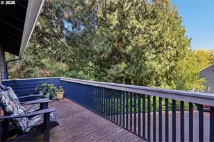 4816 SW Caldew St, Portland, OR 97219 - Photo 23