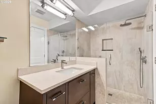 4816 SW Caldew St, Portland, OR 97219 - Photo 13