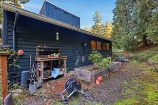 4816 SW Caldew St, Portland, OR 97219 - Photo 33