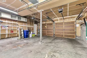 4816 SW Caldew St, Portland, OR 97219 - Photo 25