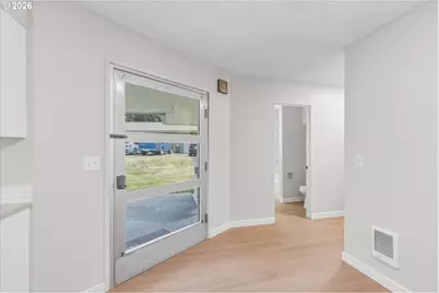 121 Lowrane Dr, Kelso, WA 98626 - Photo 5