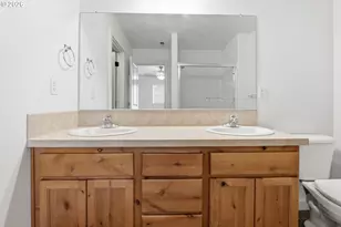 18124 SE Bush Terrace, Portland, OR 97236 - Photo 23