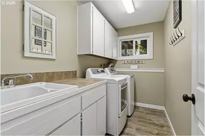 227 NE Paloma Ct, Gresham, OR 97030 - Photo 27