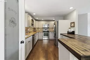 227 NE Paloma Ct, Gresham, OR 97030 - Photo 13
