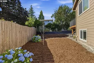 227 NE Paloma Ct, Gresham, OR 97030 - Photo 45