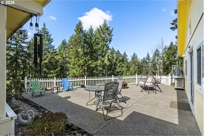 1160 Cleveland Loop Dr, Roseburg, OR 97471 - Photo 9