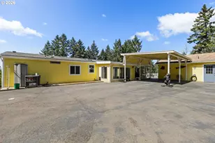 1160 Cleveland Loop Dr, Roseburg, OR 97471 - Photo 5