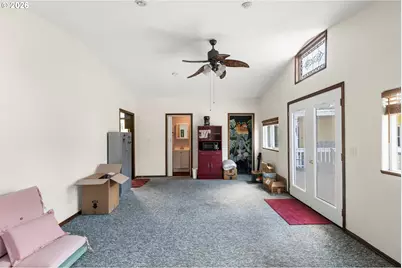 1160 Cleveland Loop Dr, Roseburg, OR 97471 - Photo 41
