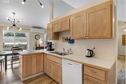 1156 12th St SE, Bandon, OR 97411 - Photo 13